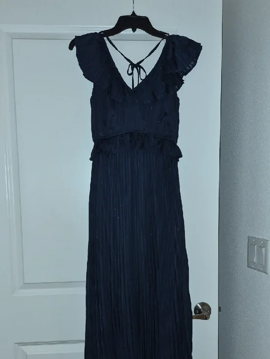 Adelyn Rae Navy Ruffled V‑Neck Pleated Maxi Dress - Picture 6 of 12